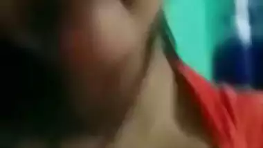 Sexiest boobs horny bhabhi on viral video call with lover