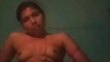 Village girl fingering pussy selfie record