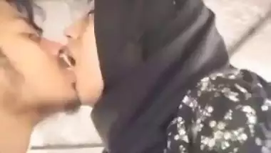 Hijab Bengali boob sucking by lover in outdoor sex