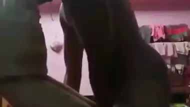 Guy fucks his stepsister’s tight pussy in the desi sex video
