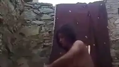 Bangladeshi village girl nude bathing video