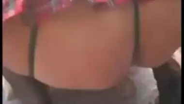 Шикарная хотвайф играет с дилдо