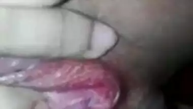Sexy Telugu gal awaits for your cum tribute