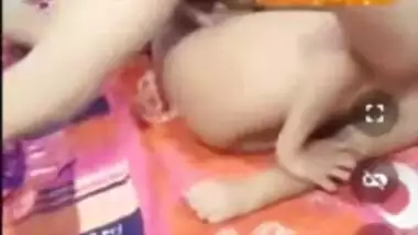 Newly registered Desi couple shows their first sex on live cam XXX