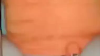 حليمة القحبة تتحوا مع عباس الفحل مول لحانوت فاش طلع ليها لبوطة لدار ولقاها عرانية وهو يجبدو وخشها في