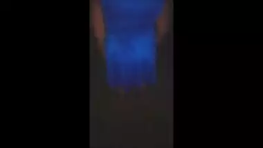 Desi aunty showing her pussy