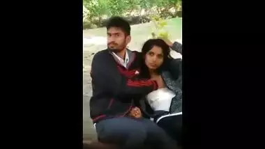 Bengaluru couple outdoor blowjob mms scandal