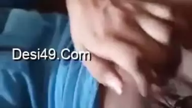 Desi exposes naked pussy without any sense of shame and touches it