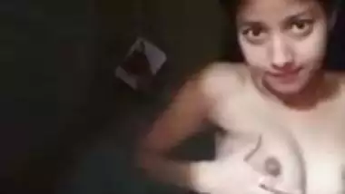 18-year-old unsatisfied wife strips and shoots her desi MMS