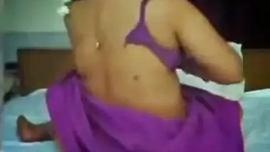 Mallu Milf Bhabhi Bounces Big Booty On Lover’s Cock
