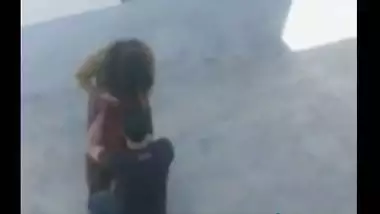 Caught banging aunty booty from behind outdor, Desi mms sex