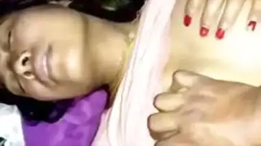 Assamese girl’s first desi chudai with her lover