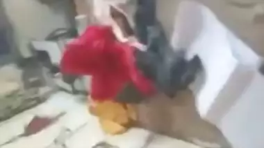 Chubby Desi XXX aunty have sex with worker inside factory MMS