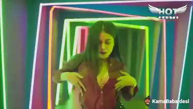 Double Trouble – Nude Hindi threesome sex webseries