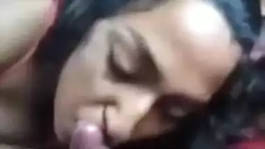 Mameri bahan ne bhai ka lamba lund car mai chusa