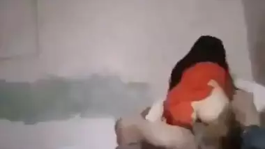 Desi nude girl gets fuck in the broken house by her lover