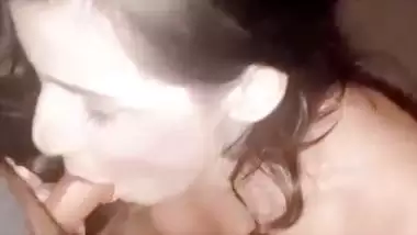 Social Media influencer’s blowjob MMS with her lover