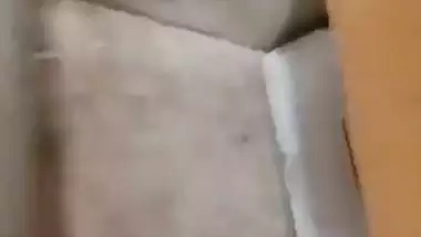 Selfie sex video of lonely Tamil aunty with mama