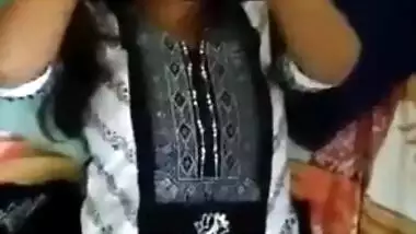 Young man tries to catch Indian sex woman in the nude to film a XXX movie