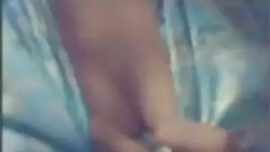 Sexy girl enjoying fun on yahoo.