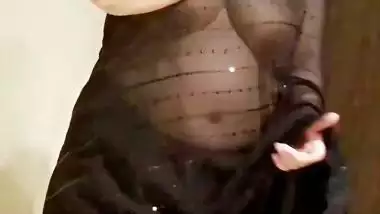 Transparent saree boobs show and naked video of busty wife