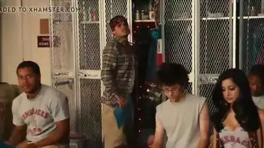 Noureen DeWulf - ''The Comebacks''