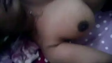 Indian office secretary fondling boobs selfie