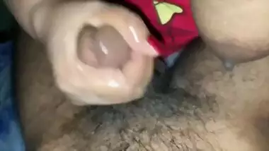 Sri Lanka girl handjob