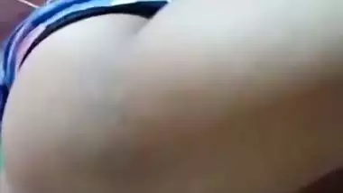 Young girl hairy pussy fingering in standing state