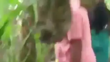 Desi outdoor sex of a Kolhapuri couple on a Banana farm