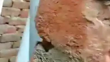 Caught Fucking Desi Couples in Construction Building