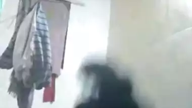 Tempting Desi sex amateur model changes in a XXX way on camera