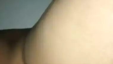 Chubby Desi wet pussy rubbed and cummed