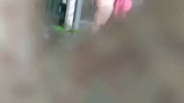 Bengali big ass girl outdoor bath caught by neighbor
