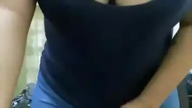 Big Boobs Desi Babe Ashrina On Cam part-2